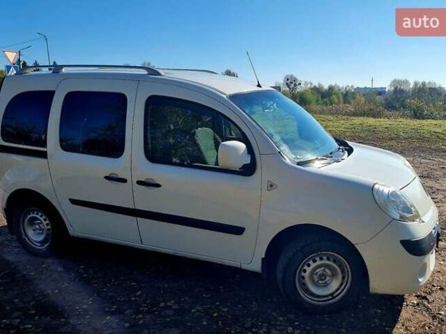 Белый Рено Кенгу, объемом двигателя 1.5 л и пробегом 281 тыс. км за 6300 $, фото 2 на Automoto.ua