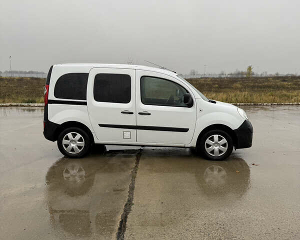 Белый Рено Кенгу, объемом двигателя 1.5 л и пробегом 170 тыс. км за 6700 $, фото 1 на Automoto.ua