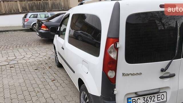 Рено Кенгу 2009 в Бориславе на Automoto.ua Белый Рено Кенгу, объемом двигателя 1.5 л и пробегом 297 тыс. км за 5550 $, фото 18 на Automoto.ua
