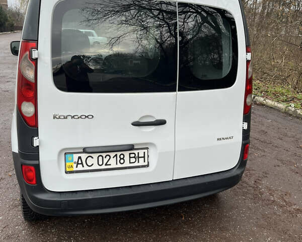Белый Рено Кенгу, объемом двигателя 1.46 л и пробегом 398 тыс. км за 5600 $, фото 7 на Automoto.ua