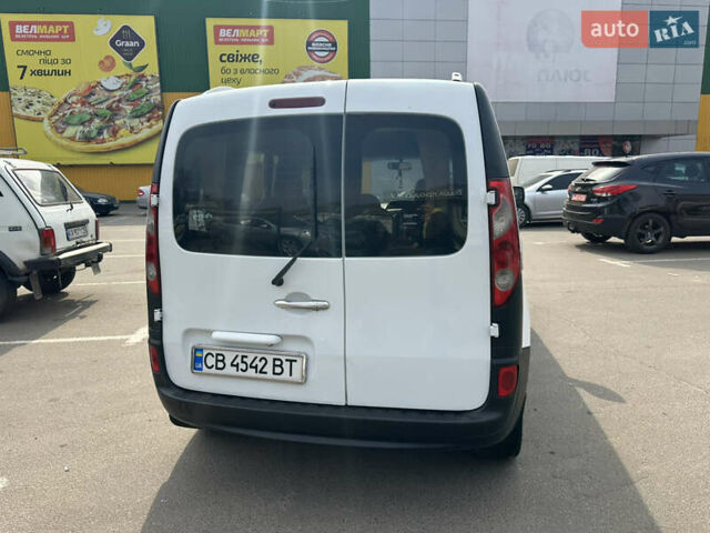Белый Рено Кенгу, объемом двигателя 1.46 л и пробегом 200 тыс. км за 6999 $, фото 15 на Automoto.ua