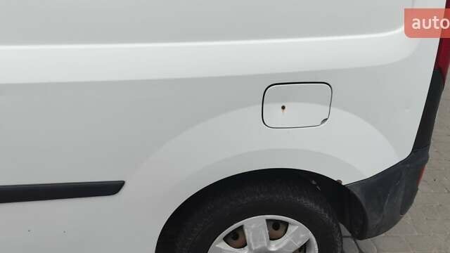 Белый Рено Кенгу, объемом двигателя 1.5 л и пробегом 415 тыс. км за 4600 $, фото 18 на Automoto.ua