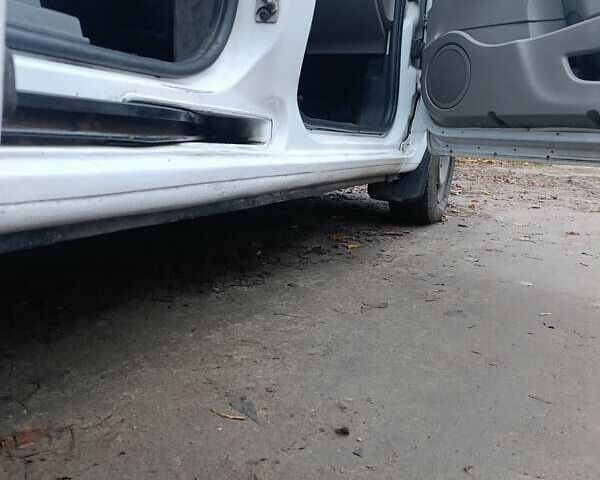 Белый Рено Кенгу, объемом двигателя 1.46 л и пробегом 186 тыс. км за 4800 $, фото 7 на Automoto.ua