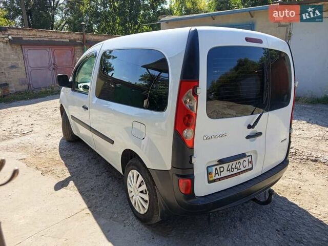 Белый Рено Кенгу, объемом двигателя 1.5 л и пробегом 237 тыс. км за 6100 $, фото 3 на Automoto.ua