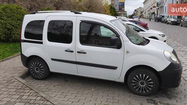 Рено Кенгу 2009 в Бориславе на Automoto.ua Белый Рено Кенгу, объемом двигателя 1.5 л и пробегом 297 тыс. км за 5550 $, фото 19 на Automoto.ua