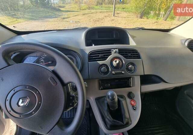 Белый Рено Кенгу, объемом двигателя 1.5 л и пробегом 281 тыс. км за 6300 $, фото 12 на Automoto.ua