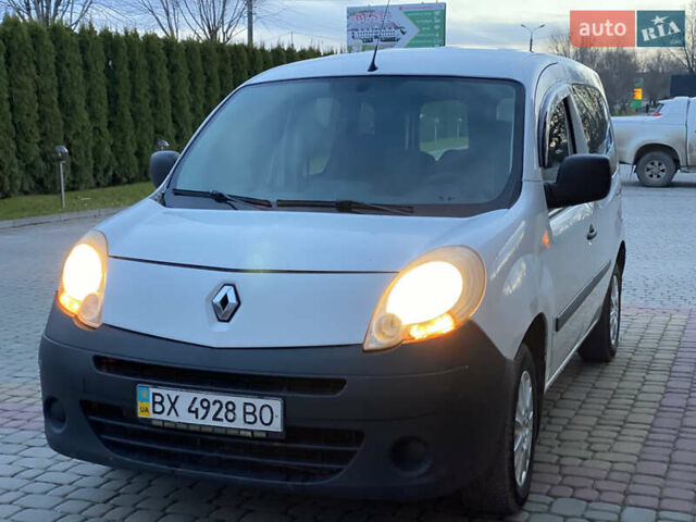 Белый Рено Кенгу, объемом двигателя 1.5 л и пробегом 270 тыс. км за 4599 $, фото 4 на Automoto.ua