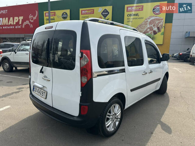 Белый Рено Кенгу, объемом двигателя 1.46 л и пробегом 200 тыс. км за 6999 $, фото 13 на Automoto.ua