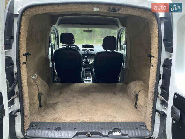 Белый Рено Кенгу, объемом двигателя 1.46 л и пробегом 160 тыс. км за 3999 $, фото 9 на Automoto.ua