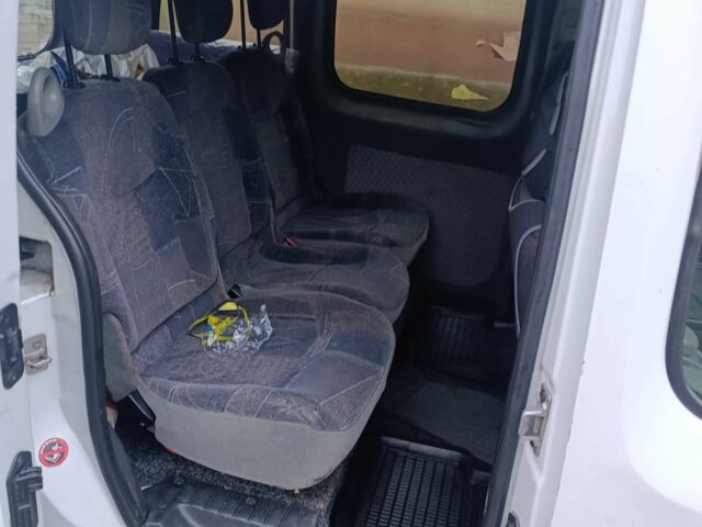 Білий Рено Кєнгу, об'ємом двигуна 1.5 л та пробігом 183 тис. км за 4800 $, фото 1 на Automoto.ua