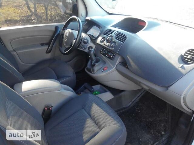 Белый Рено Кенгу, объемом двигателя 1.5 л и пробегом 180 тыс. км за 6000 $, фото 12 на Automoto.ua