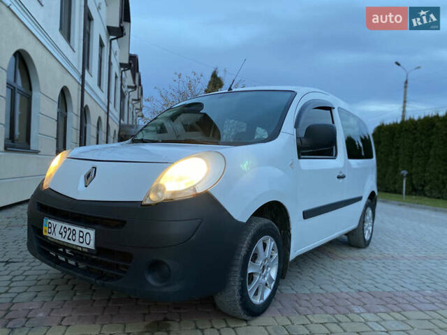 Белый Рено Кенгу, объемом двигателя 1.5 л и пробегом 270 тыс. км за 4599 $, фото 6 на Automoto.ua