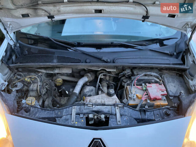 Белый Рено Кенгу, объемом двигателя 1.5 л и пробегом 270 тыс. км за 4599 $, фото 49 на Automoto.ua