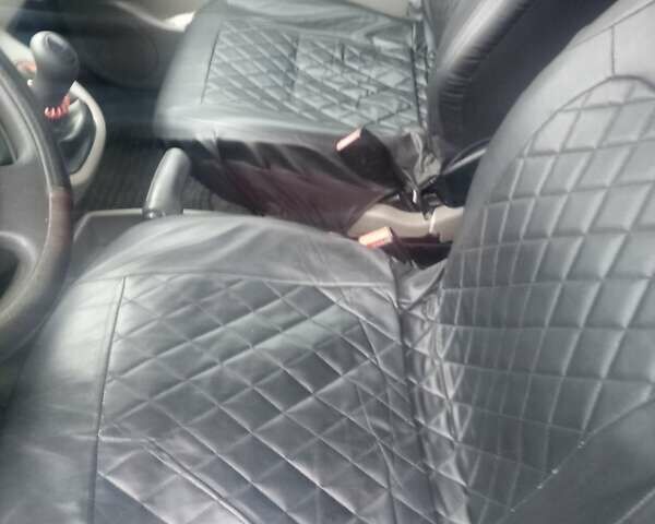 Белый Рено Кенгу, объемом двигателя 1.5 л и пробегом 238 тыс. км за 5500 $, фото 10 на Automoto.ua