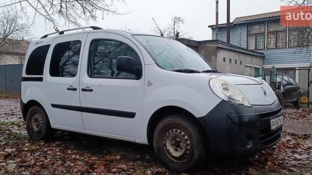 Белый Рено Кенгу, объемом двигателя 1.5 л и пробегом 300 тыс. км за 5200 $, фото 6 на Automoto.ua