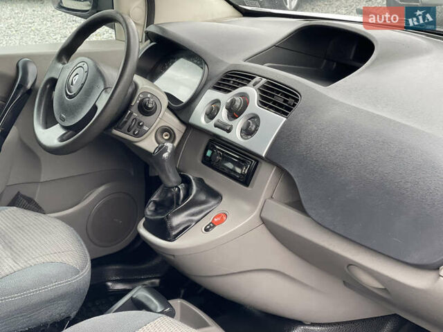 Белый Рено Кенгу, объемом двигателя 1.46 л и пробегом 246 тыс. км за 5850 $, фото 16 на Automoto.ua