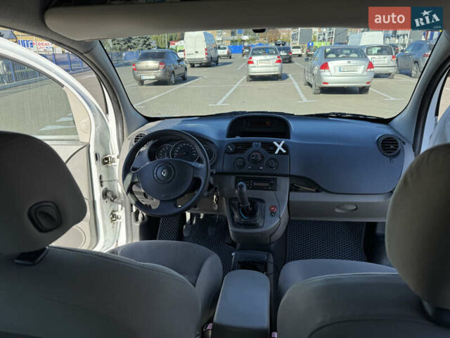 Білий Рено Кєнгу, об'ємом двигуна 1.46 л та пробігом 267 тис. км за 6500 $, фото 11 на Automoto.ua