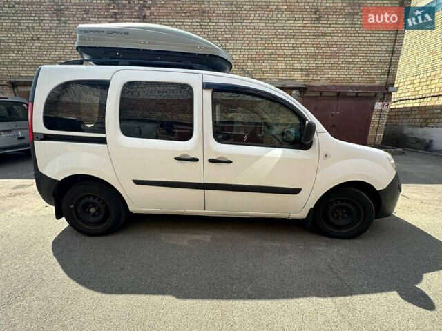 Белый Рено Кенгу, объемом двигателя 1.46 л и пробегом 357 тыс. км за 6100 $, фото 5 на Automoto.ua