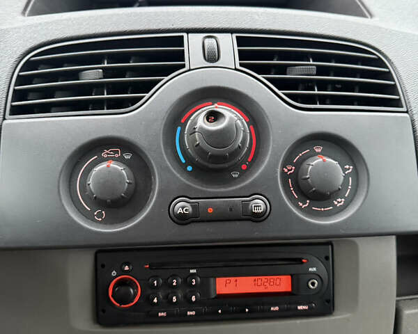 Белый Рено Кенгу, объемом двигателя 1.5 л и пробегом 170 тыс. км за 6800 $, фото 10 на Automoto.ua