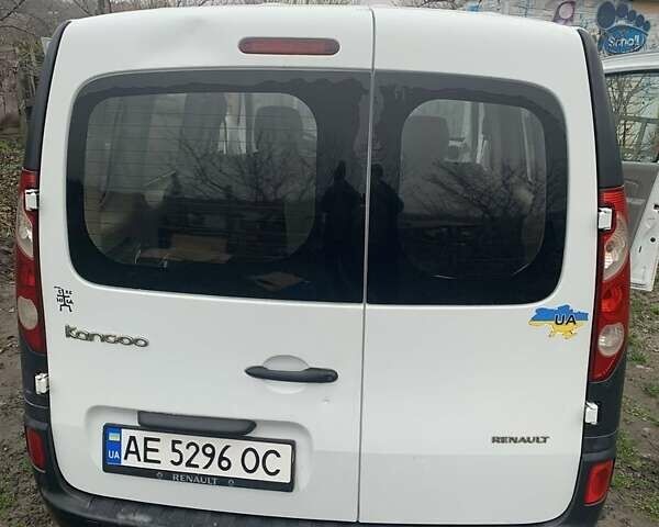Белый Рено Кенгу, объемом двигателя 1.5 л и пробегом 270 тыс. км за 4900 $, фото 9 на Automoto.ua