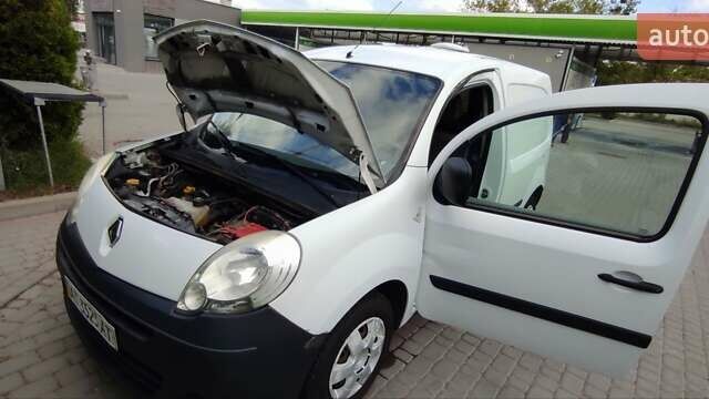 Белый Рено Кенгу, объемом двигателя 1.5 л и пробегом 415 тыс. км за 4600 $, фото 4 на Automoto.ua