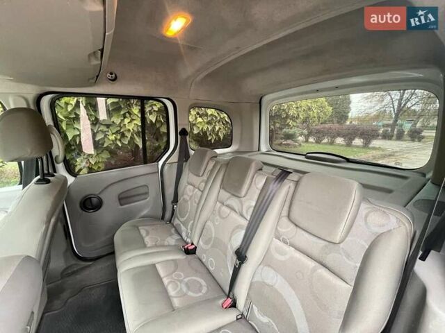 Белый Рено Кенгу, объемом двигателя 1.5 л и пробегом 220 тыс. км за 6800 $, фото 13 на Automoto.ua