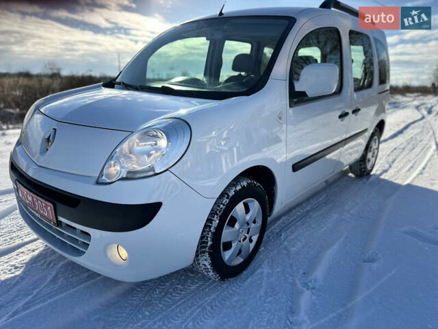 Білий Рено Кєнгу, об'ємом двигуна 1.5 л та пробігом 220 тис. км за 7400 $, фото 5 на Automoto.ua