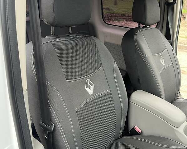 Білий Рено Кєнгу, об'ємом двигуна 1.46 л та пробігом 280 тис. км за 5250 $, фото 14 на Automoto.ua