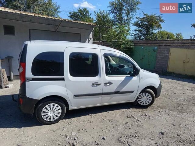 Белый Рено Кенгу, объемом двигателя 1.5 л и пробегом 237 тыс. км за 6100 $, фото 4 на Automoto.ua