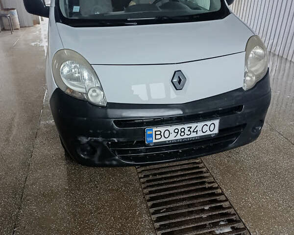 Белый Рено Кенгу, объемом двигателя 1.46 л и пробегом 320 тыс. км за 4700 $, фото 4 на Automoto.ua