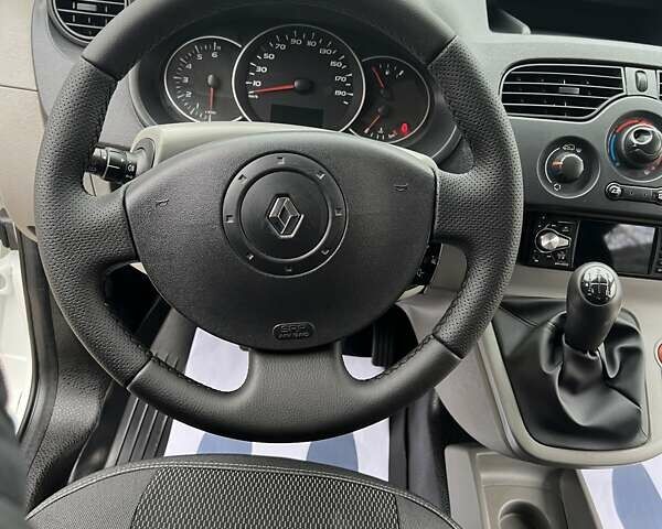 Білий Рено Кєнгу, об'ємом двигуна 1.46 л та пробігом 280 тис. км за 5250 $, фото 11 на Automoto.ua