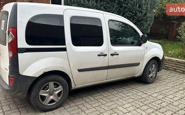 Белый Рено Кенгу, объемом двигателя 1.46 л и пробегом 397 тыс. км за 5200 $, фото 2 на Automoto.ua