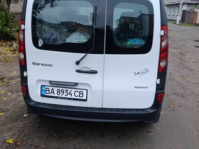 Білий Рено Кєнгу, об'ємом двигуна 1.5 л та пробігом 183 тис. км за 4800 $, фото 5 на Automoto.ua