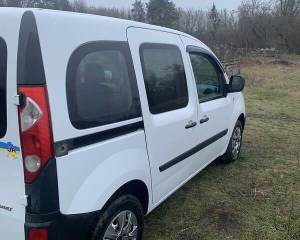 Белый Рено Кенгу, объемом двигателя 1.5 л и пробегом 270 тыс. км за 4900 $, фото 12 на Automoto.ua