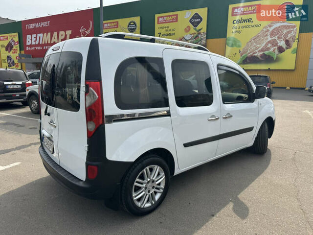 Белый Рено Кенгу, объемом двигателя 1.46 л и пробегом 200 тыс. км за 6999 $, фото 12 на Automoto.ua