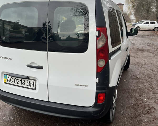 Белый Рено Кенгу, объемом двигателя 1.46 л и пробегом 398 тыс. км за 5600 $, фото 6 на Automoto.ua