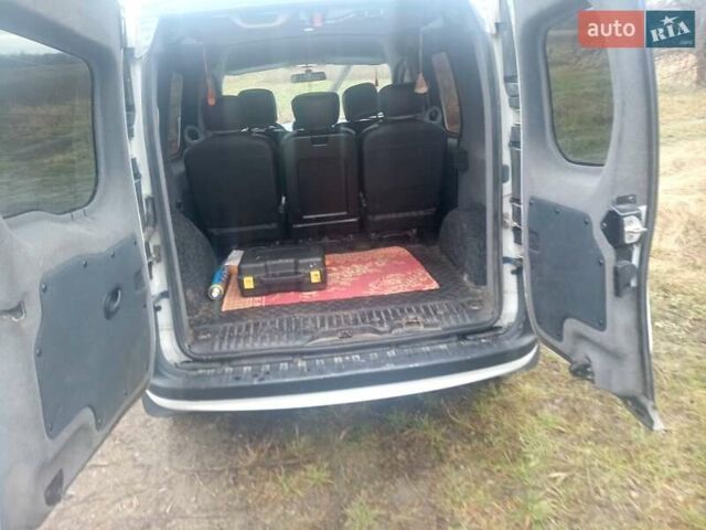 Белый Рено Кенгу, объемом двигателя 1.5 л и пробегом 238 тыс. км за 5500 $, фото 6 на Automoto.ua