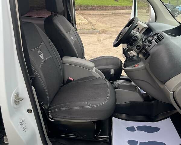 Білий Рено Кєнгу, об'ємом двигуна 1.46 л та пробігом 280 тис. км за 5250 $, фото 8 на Automoto.ua