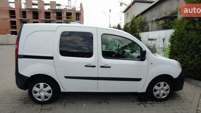 Белый Рено Кенгу, объемом двигателя 1.5 л и пробегом 415 тыс. км за 4600 $, фото 8 на Automoto.ua