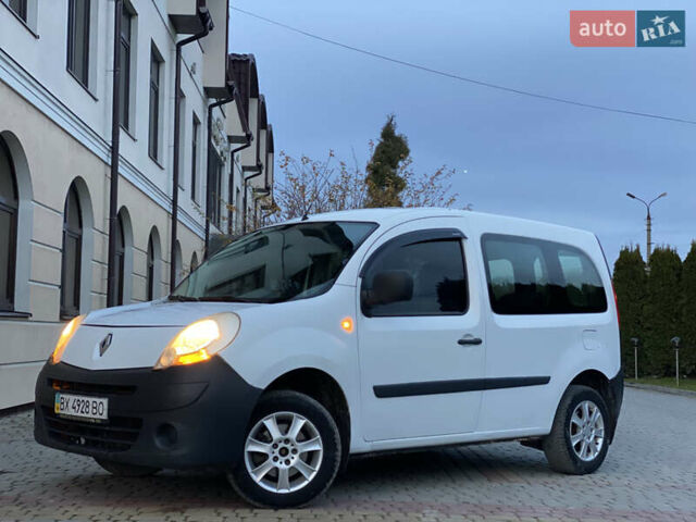 Белый Рено Кенгу, объемом двигателя 1.5 л и пробегом 270 тыс. км за 4599 $, фото 19 на Automoto.ua