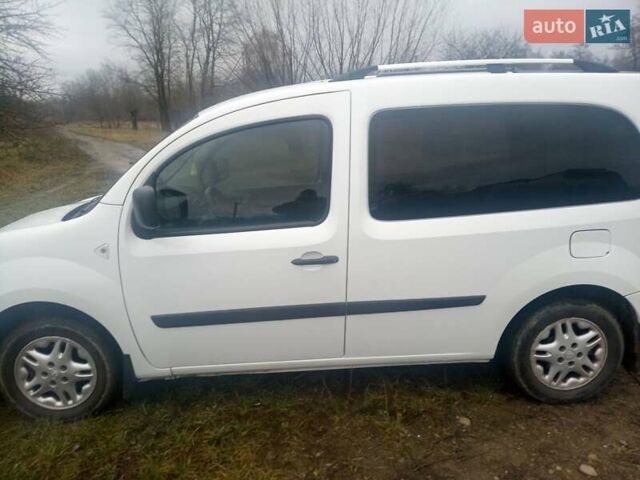 Белый Рено Кенгу, объемом двигателя 1.5 л и пробегом 238 тыс. км за 5500 $, фото 20 на Automoto.ua