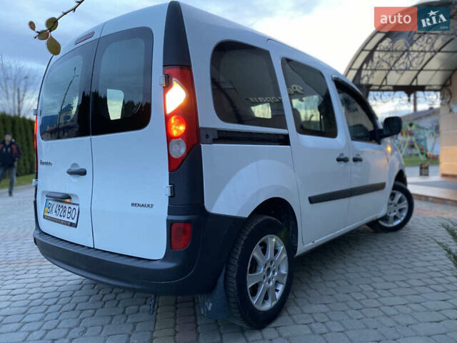 Белый Рено Кенгу, объемом двигателя 1.5 л и пробегом 270 тыс. км за 4599 $, фото 26 на Automoto.ua