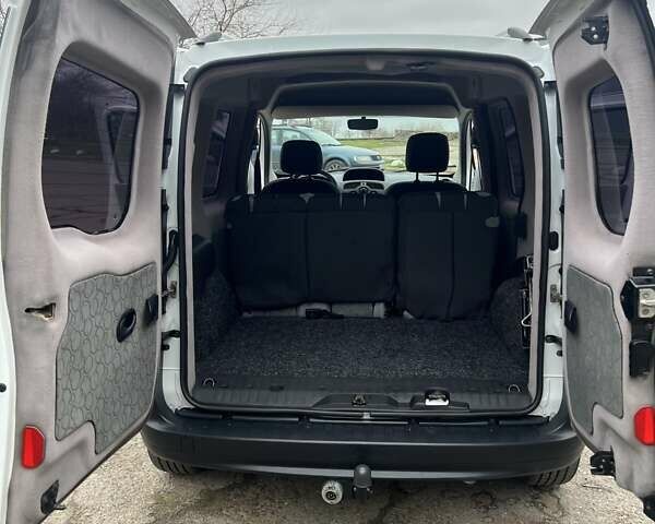 Білий Рено Кєнгу, об'ємом двигуна 1.46 л та пробігом 280 тис. км за 5250 $, фото 7 на Automoto.ua