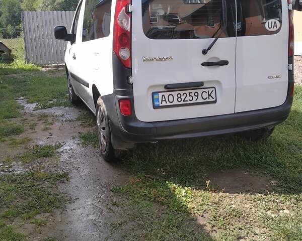 Белый Рено Кенгу, объемом двигателя 1.5 л и пробегом 173 тыс. км за 6200 $, фото 7 на Automoto.ua