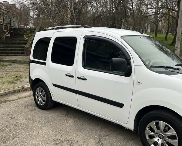 Білий Рено Кєнгу, об'ємом двигуна 1.46 л та пробігом 280 тис. км за 5250 $, фото 19 на Automoto.ua