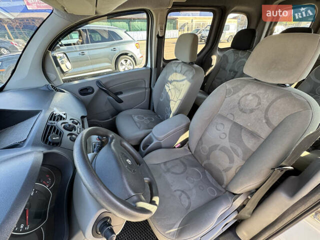 Білий Рено Кєнгу, об'ємом двигуна 1.46 л та пробігом 267 тис. км за 6500 $, фото 8 на Automoto.ua