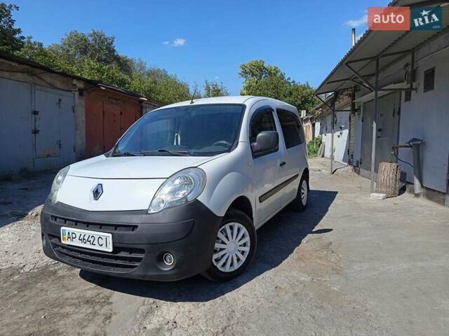 Белый Рено Кенгу, объемом двигателя 1.5 л и пробегом 237 тыс. км за 6100 $, фото 9 на Automoto.ua