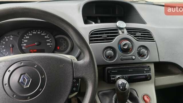 Рено Кенгу 2009 в Бориславе на Automoto.ua Белый Рено Кенгу, объемом двигателя 1.5 л и пробегом 297 тыс. км за 5550 $, фото 7 на Automoto.ua
