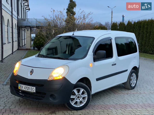Белый Рено Кенгу, объемом двигателя 1.5 л и пробегом 270 тыс. км за 4599 $, фото 11 на Automoto.ua