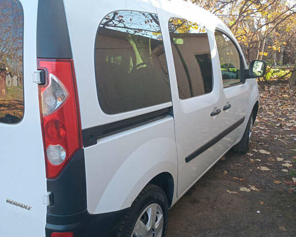 Белый Рено Кенгу, объемом двигателя 1.46 л и пробегом 180 тыс. км за 6500 $, фото 16 на Automoto.ua